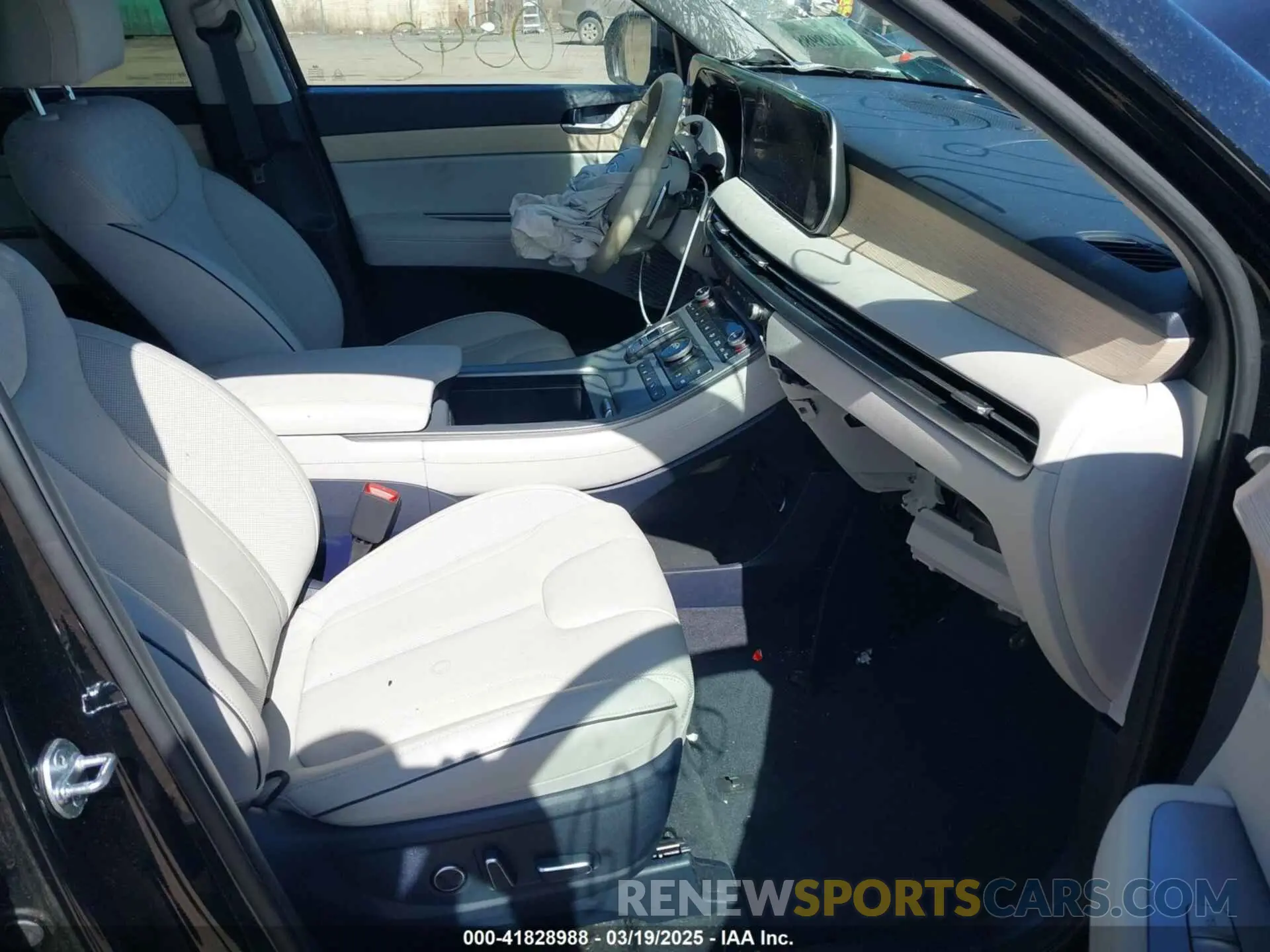 5 Photograph of a damaged car KM8R54GE6RU695555 HYUNDAI PALISADE 2024