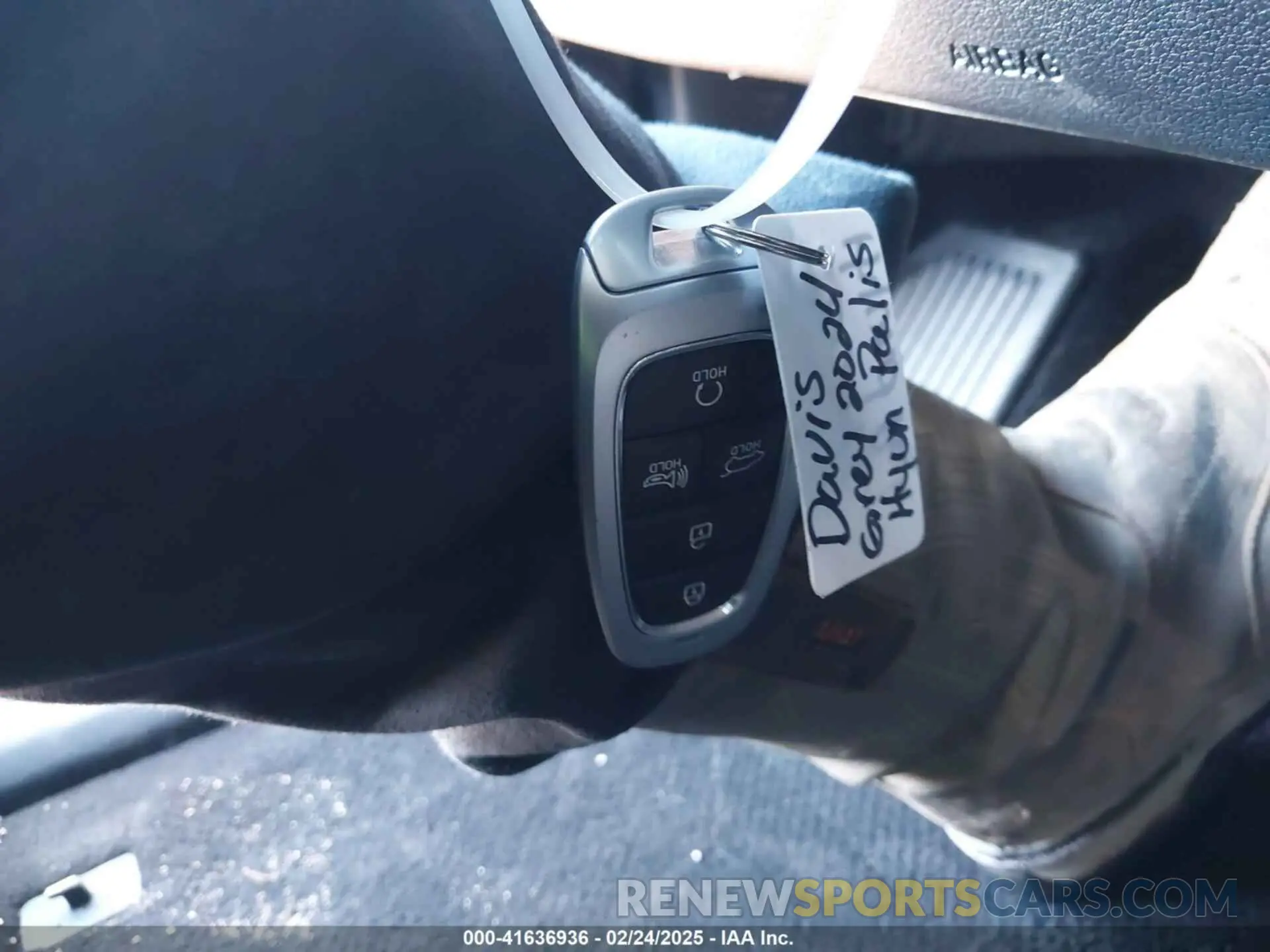 11 Photograph of a damaged car KM8R54GE6RU762168 HYUNDAI PALISADE 2024