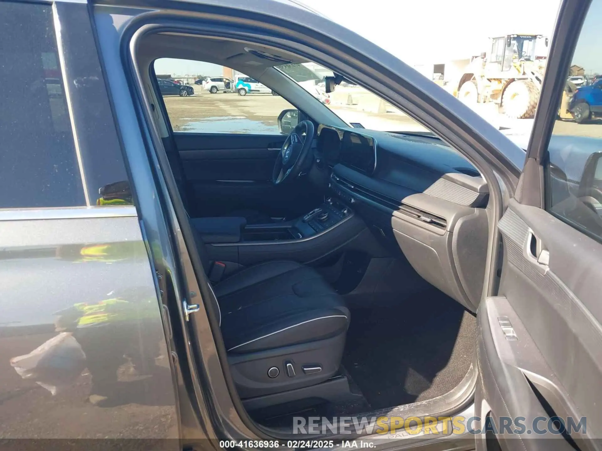5 Photograph of a damaged car KM8R54GE6RU762168 HYUNDAI PALISADE 2024