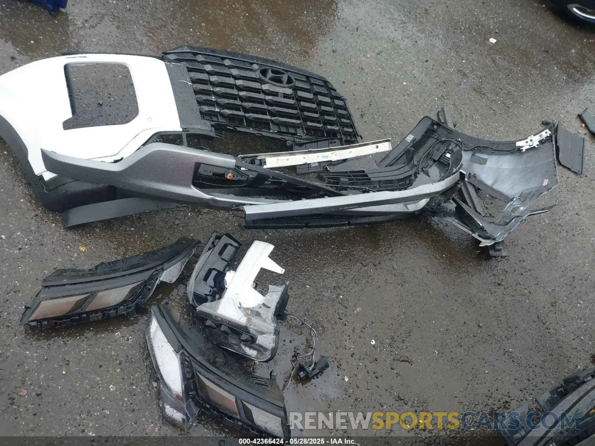 12 Photograph of a damaged car KM8R5DGE3RU740547 HYUNDAI PALISADE 2024
