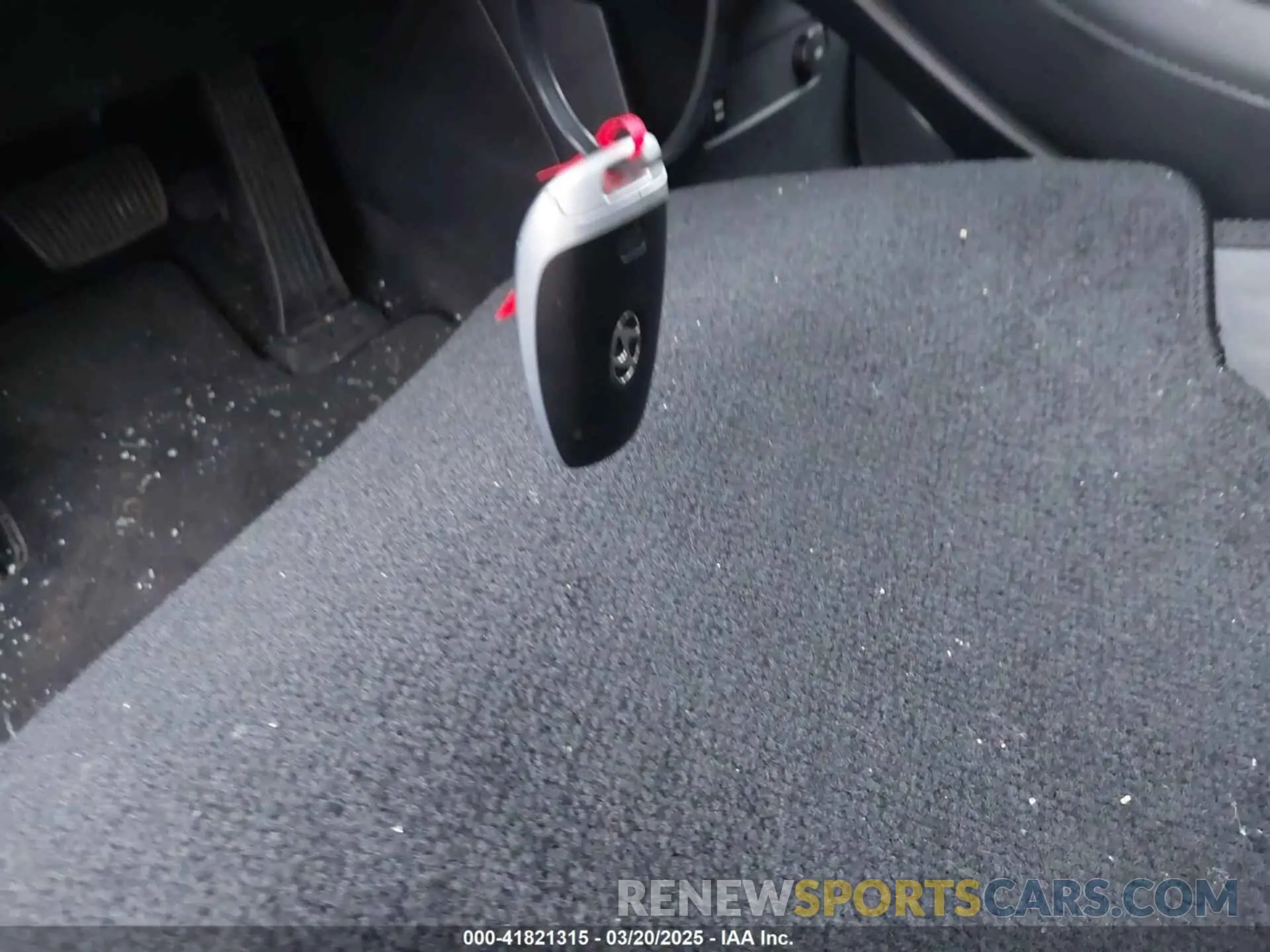 11 Photograph of a damaged car KM8R5DGE4RU718167 HYUNDAI PALISADE 2024