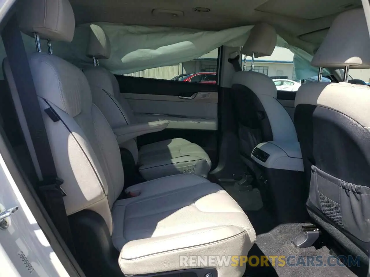 11 Photograph of a damaged car KM8R5DGE4RU781947 HYUNDAI PALISADE 2024