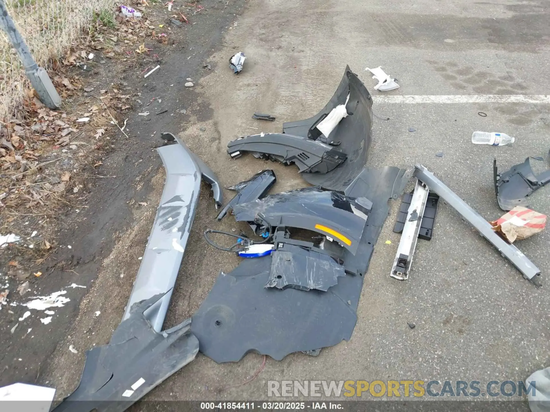 12 Photograph of a damaged car KM8R5DGE8RU704918 HYUNDAI PALISADE 2024