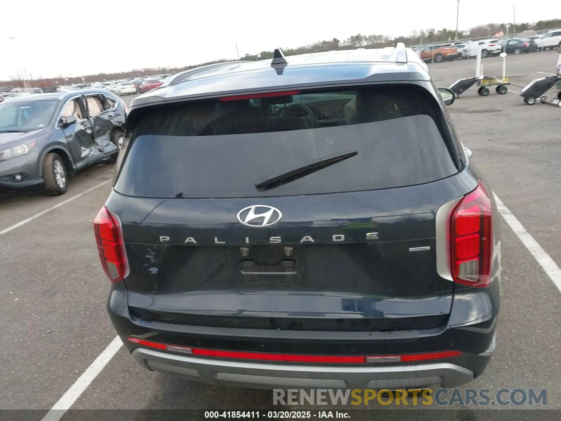 17 Photograph of a damaged car KM8R5DGE8RU704918 HYUNDAI PALISADE 2024
