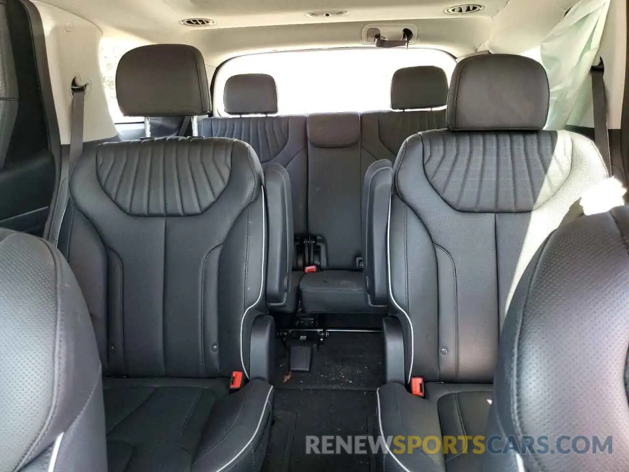 10 Photograph of a damaged car KM8R5DGE8RU793681 HYUNDAI PALISADE 2024