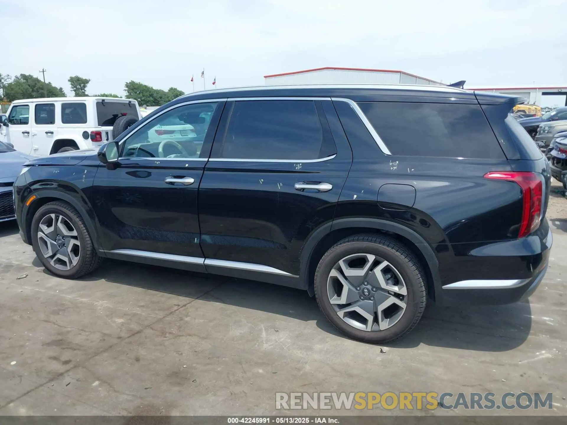 14 Photograph of a damaged car KM8R5DGE9RU681973 HYUNDAI PALISADE 2024