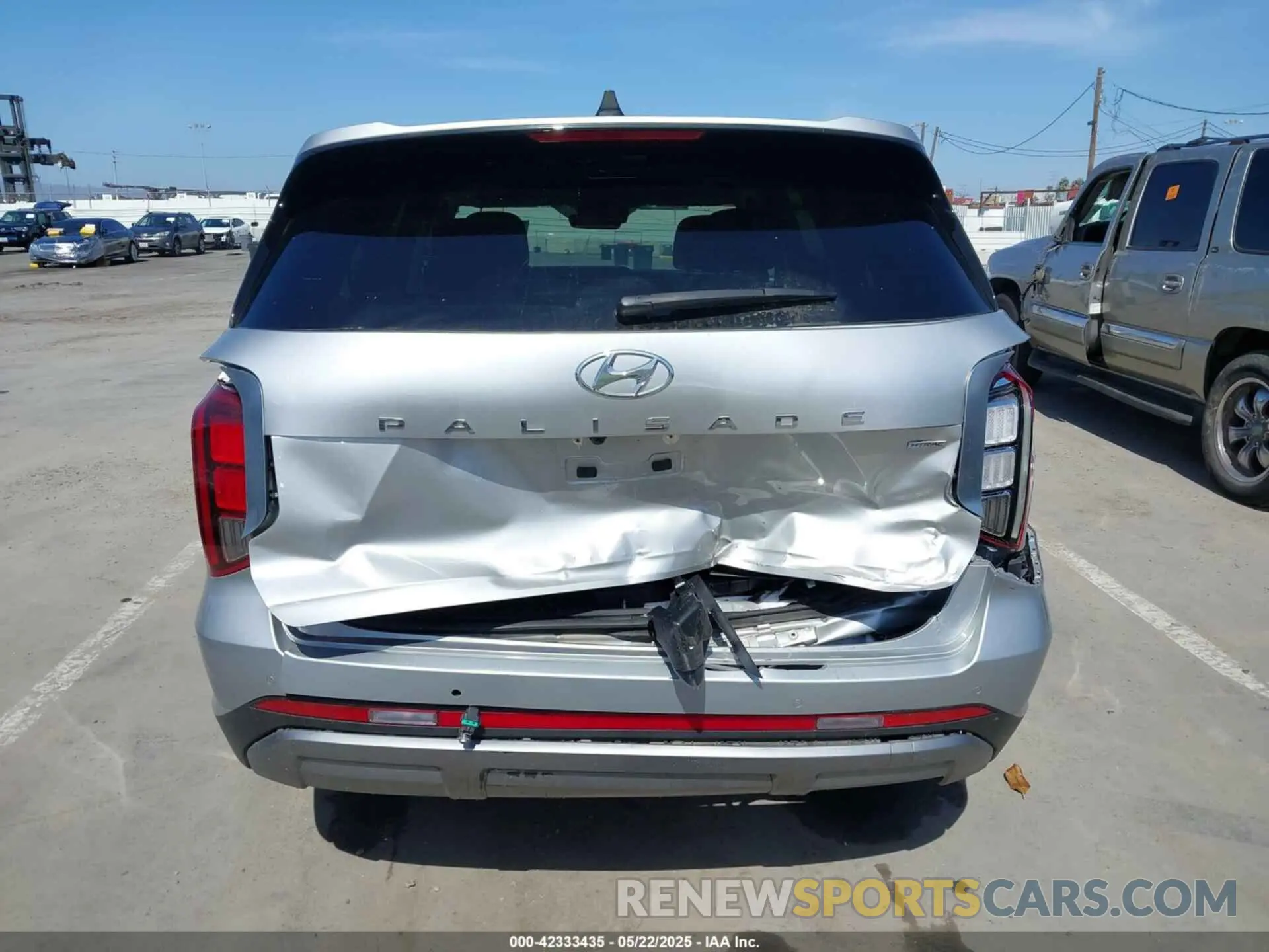 16 Photograph of a damaged car KM8R5DGE9RU698448 HYUNDAI PALISADE 2024