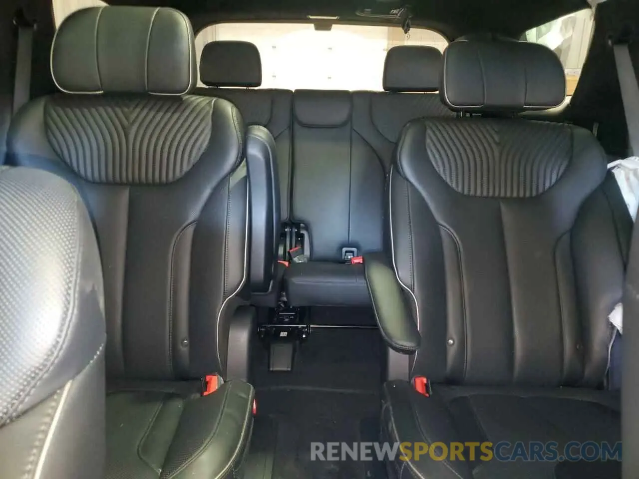 10 Photograph of a damaged car KM8R74GE8RU654886 HYUNDAI PALISADE 2024