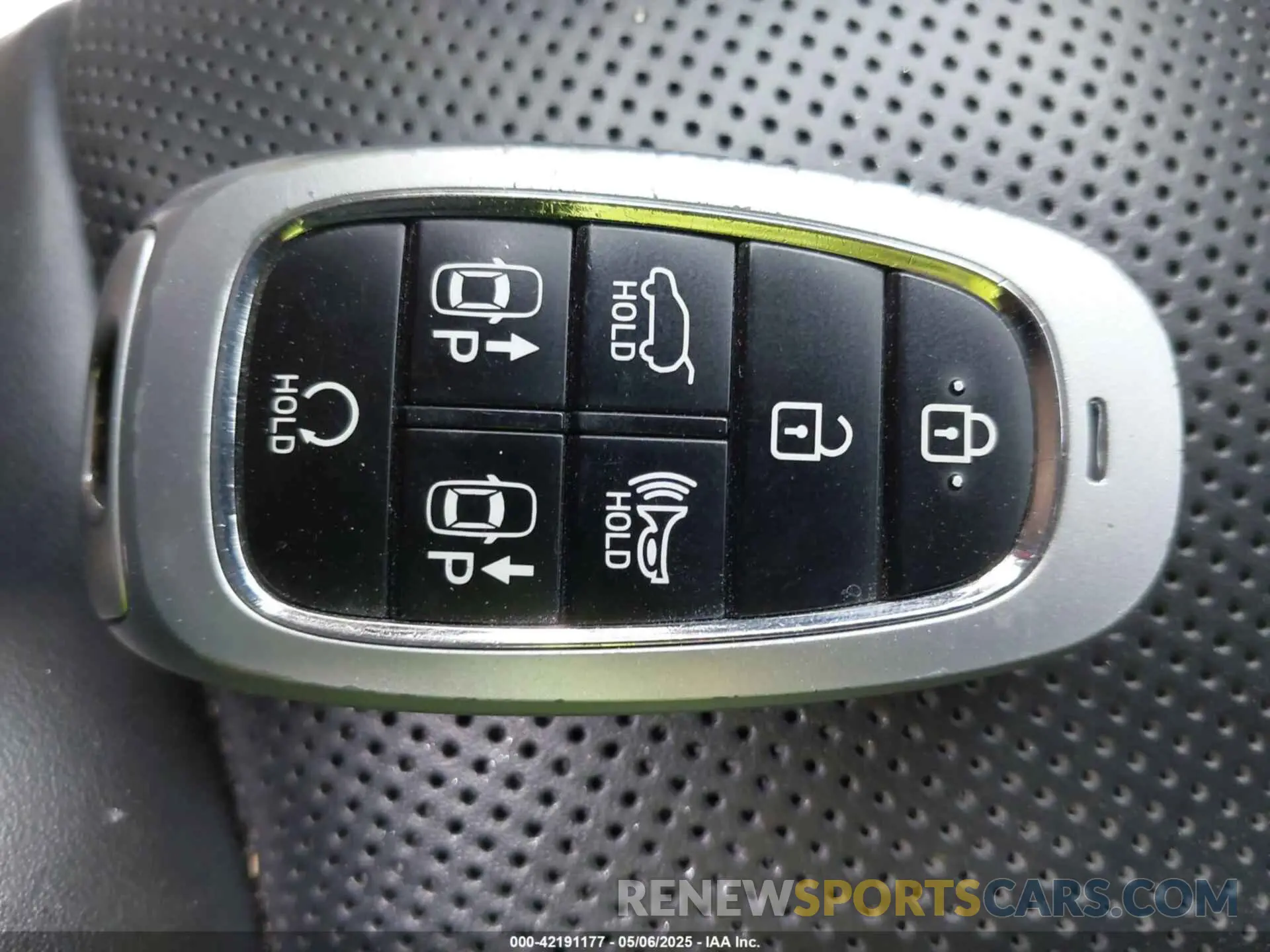 11 Photograph of a damaged car KM8R74GE9RU697553 HYUNDAI PALISADE 2024