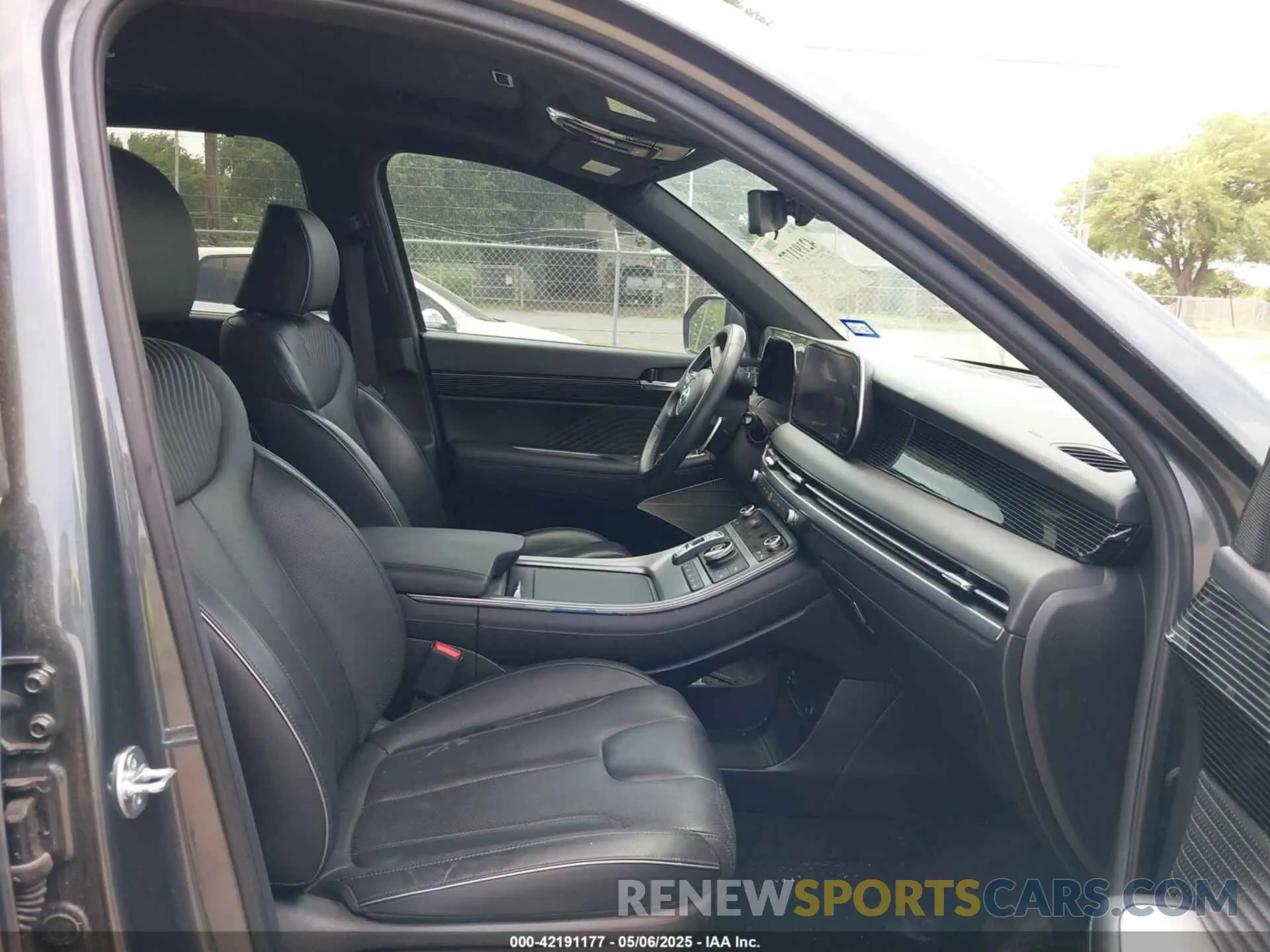 5 Photograph of a damaged car KM8R74GE9RU697553 HYUNDAI PALISADE 2024