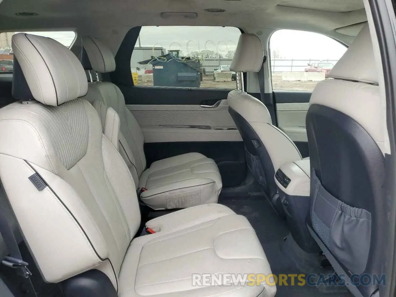 11 Photograph of a damaged car KM8R7DGE0RU662500 HYUNDAI PALISADE 2024