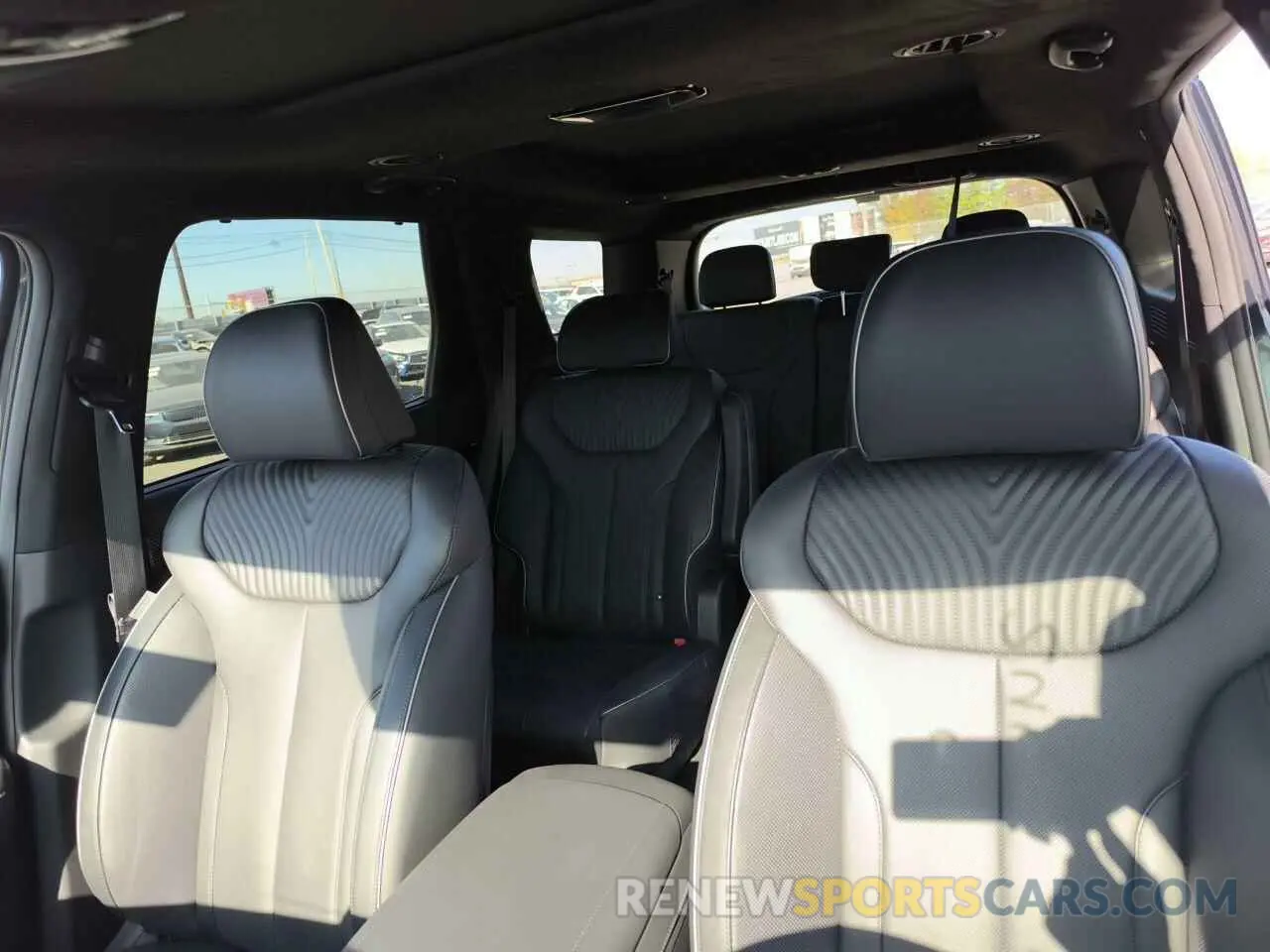 10 Photograph of a damaged car KM8R7DGE0RU690782 HYUNDAI PALISADE 2024