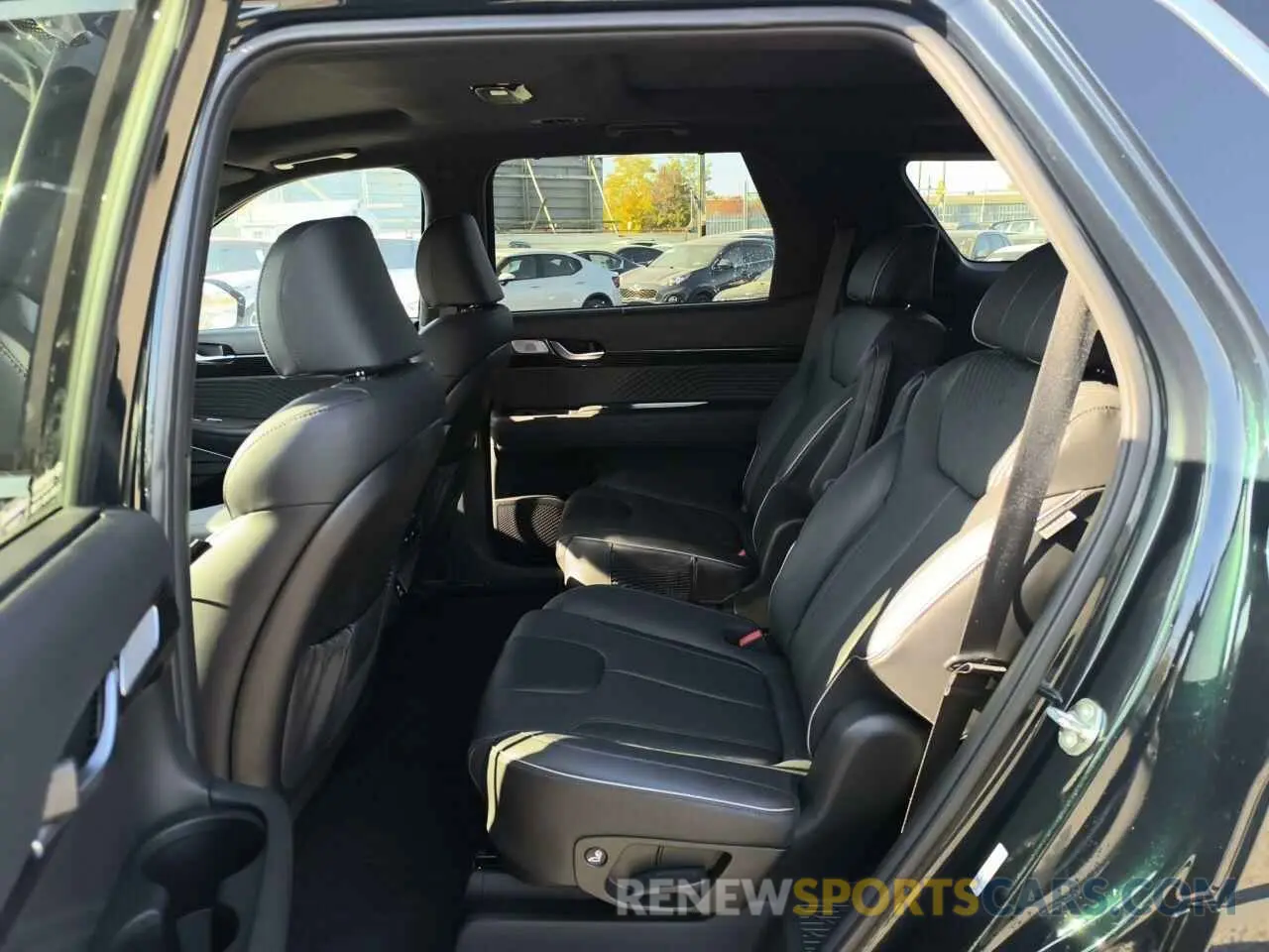 11 Photograph of a damaged car KM8R7DGE0RU690782 HYUNDAI PALISADE 2024