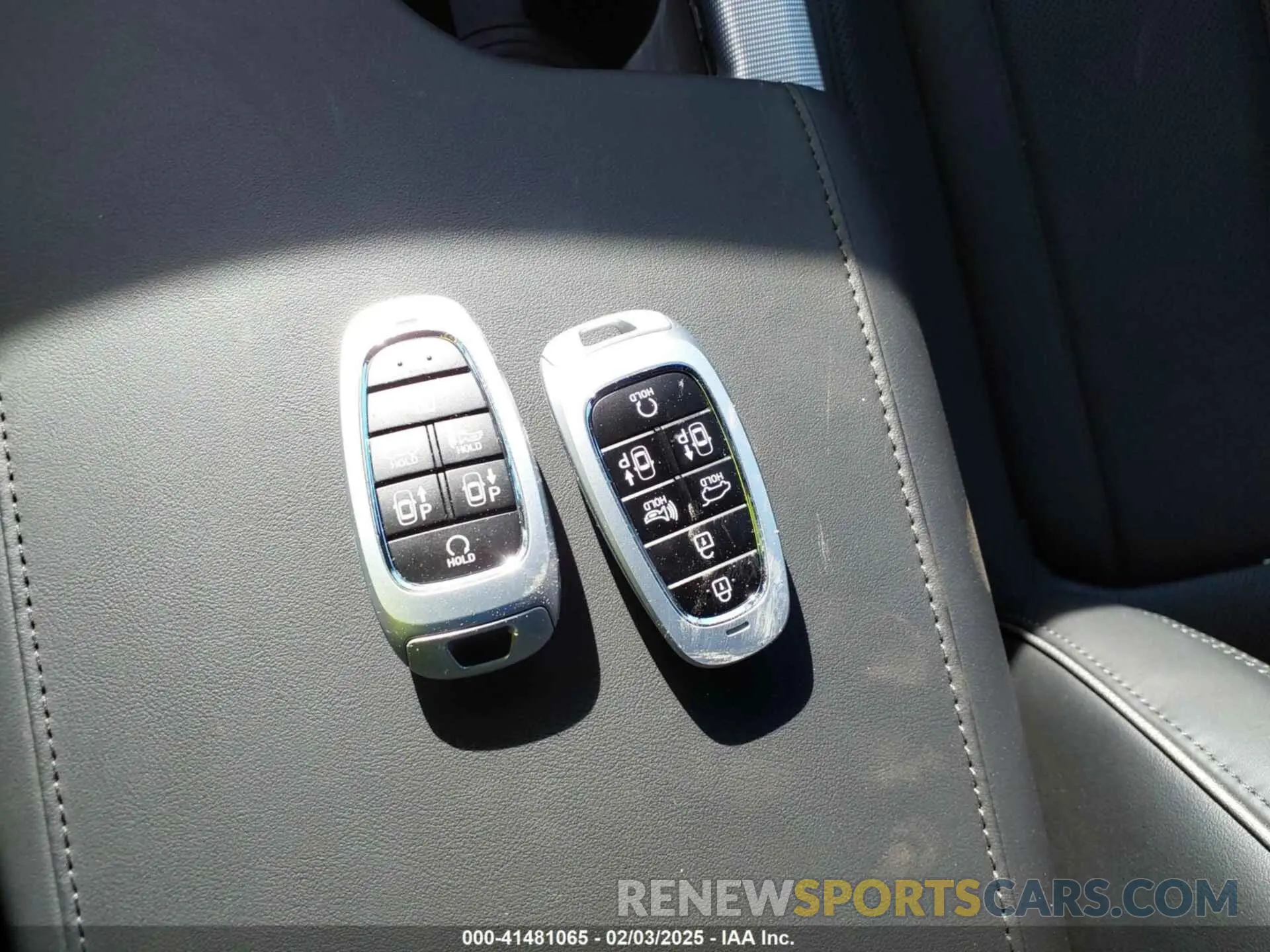 11 Photograph of a damaged car KM8R7DGE0RU743111 HYUNDAI PALISADE 2024
