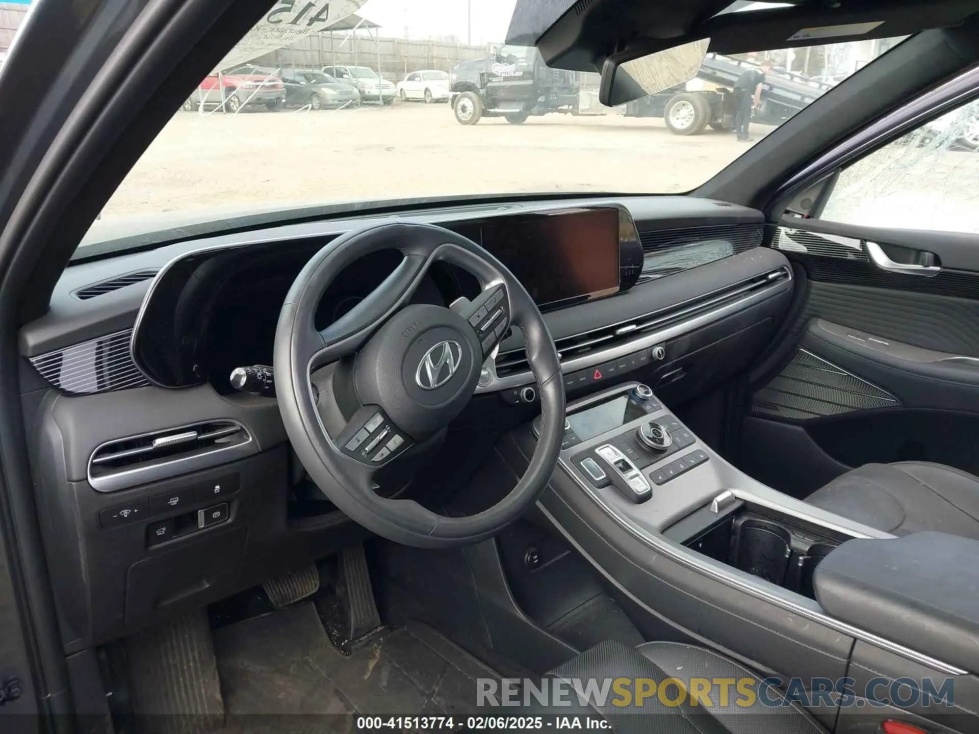 17 Photograph of a damaged car KM8R7DGE2RU691058 HYUNDAI PALISADE 2024