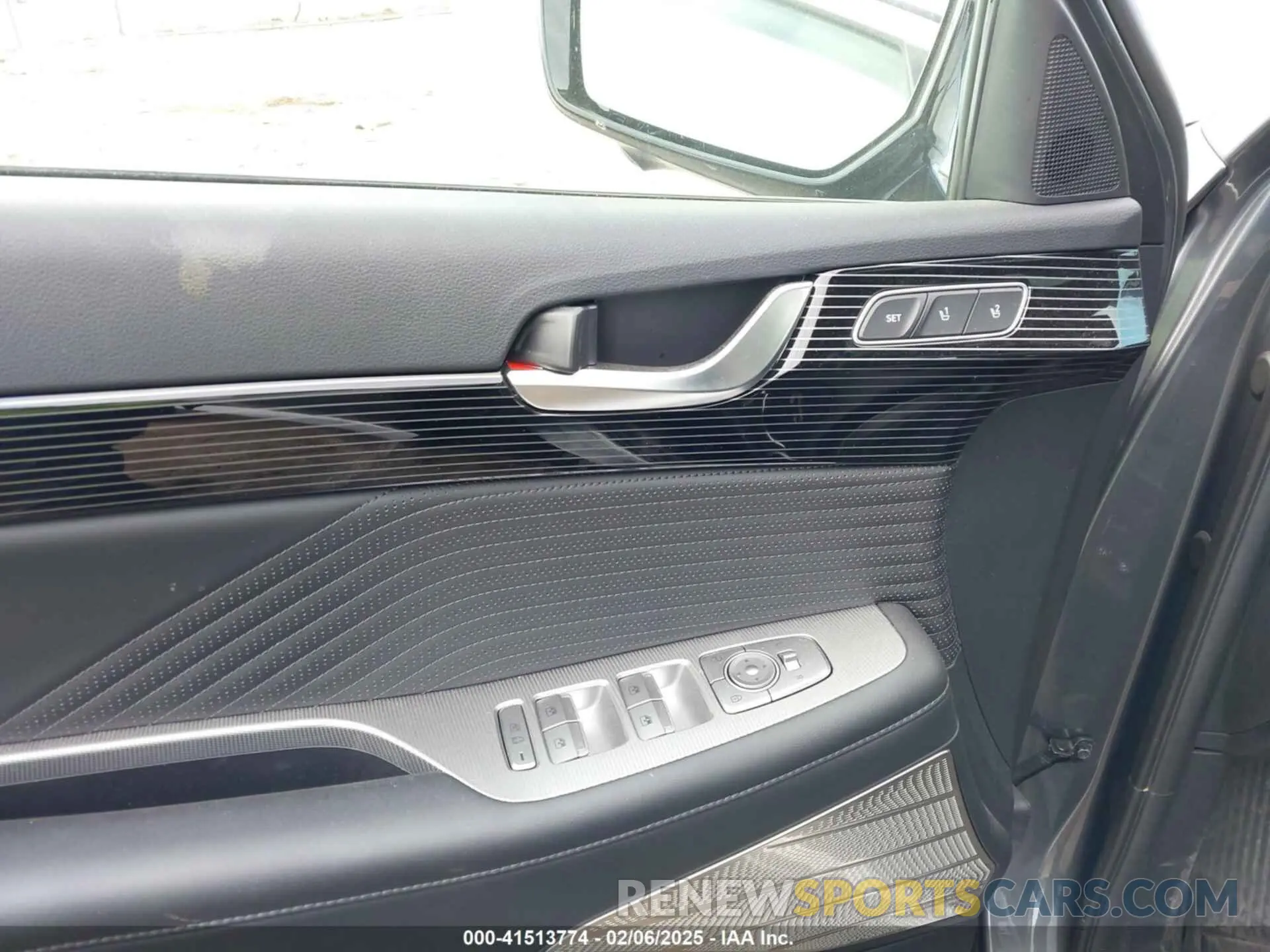 18 Photograph of a damaged car KM8R7DGE2RU691058 HYUNDAI PALISADE 2024