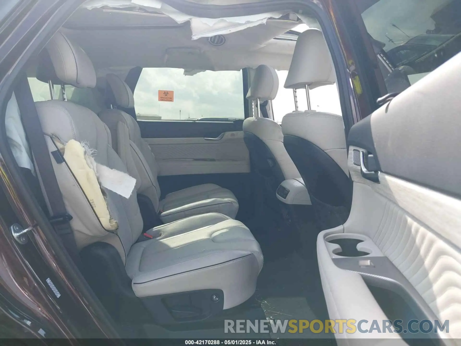 8 Photograph of a damaged car KM8R7DGE2RU698348 HYUNDAI PALISADE 2024