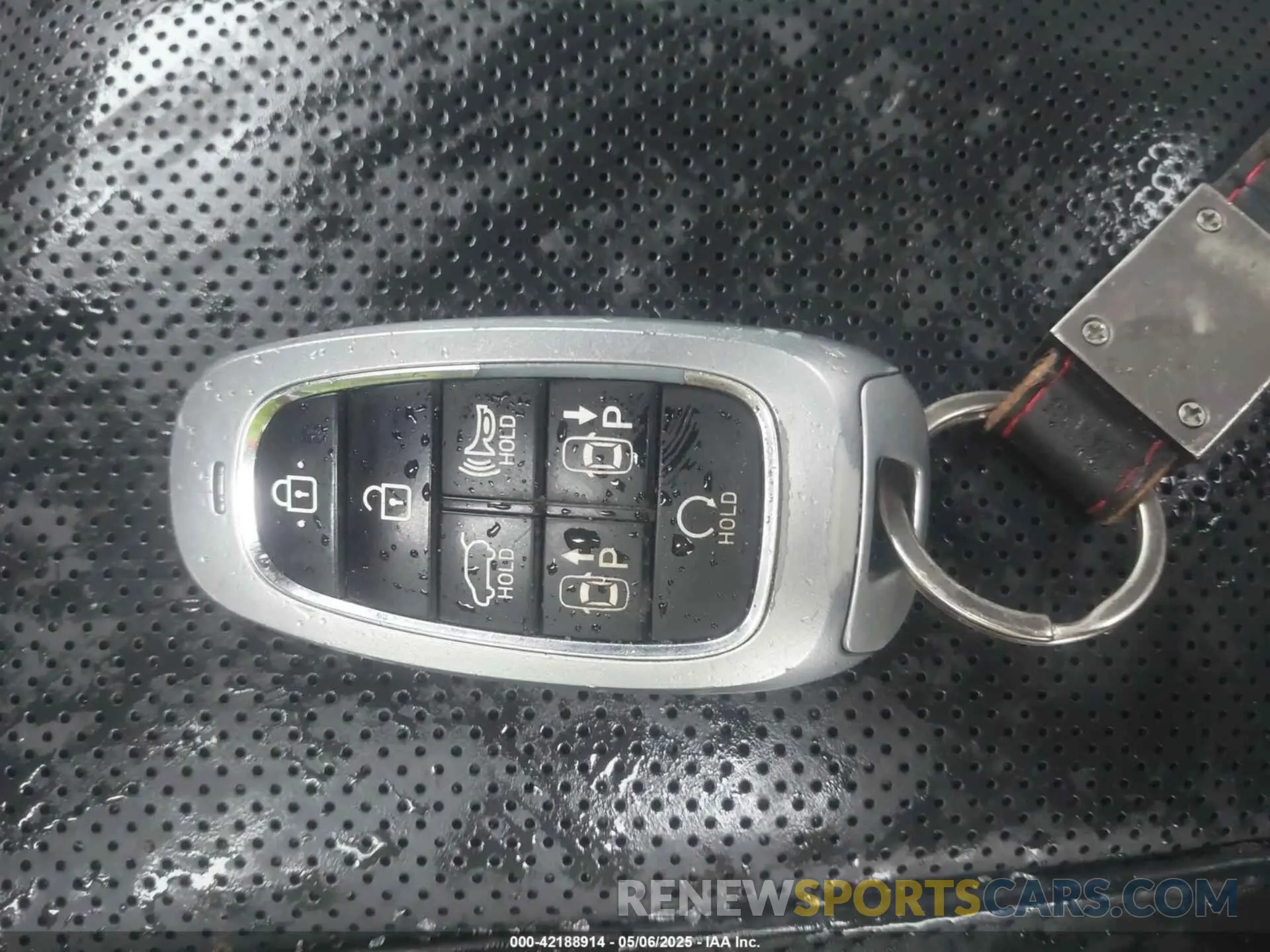11 Photograph of a damaged car KM8R7DGE2RU787773 HYUNDAI PALISADE 2024