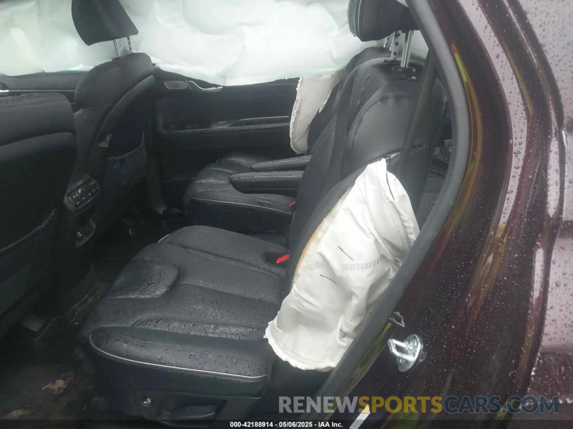 8 Photograph of a damaged car KM8R7DGE2RU787773 HYUNDAI PALISADE 2024