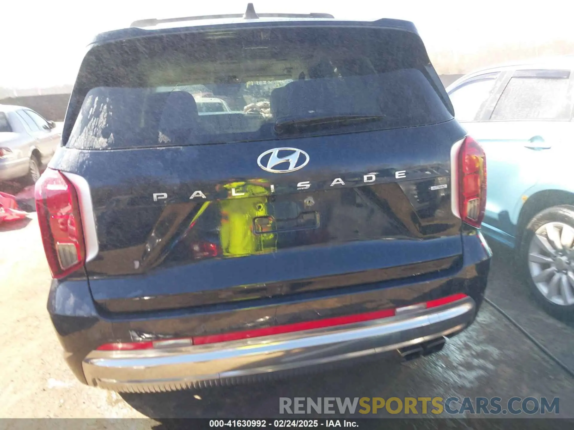 17 Photograph of a damaged car KM8R7DGE3RU656156 HYUNDAI PALISADE 2024