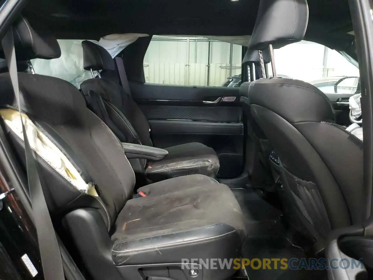11 Photograph of a damaged car KM8R7DGE3RU746648 HYUNDAI PALISADE 2024