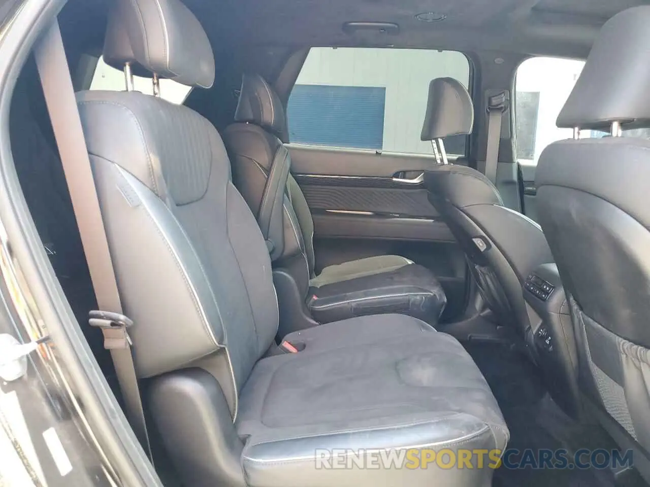 11 Photograph of a damaged car KM8R7DGE3RU780752 HYUNDAI PALISADE 2024
