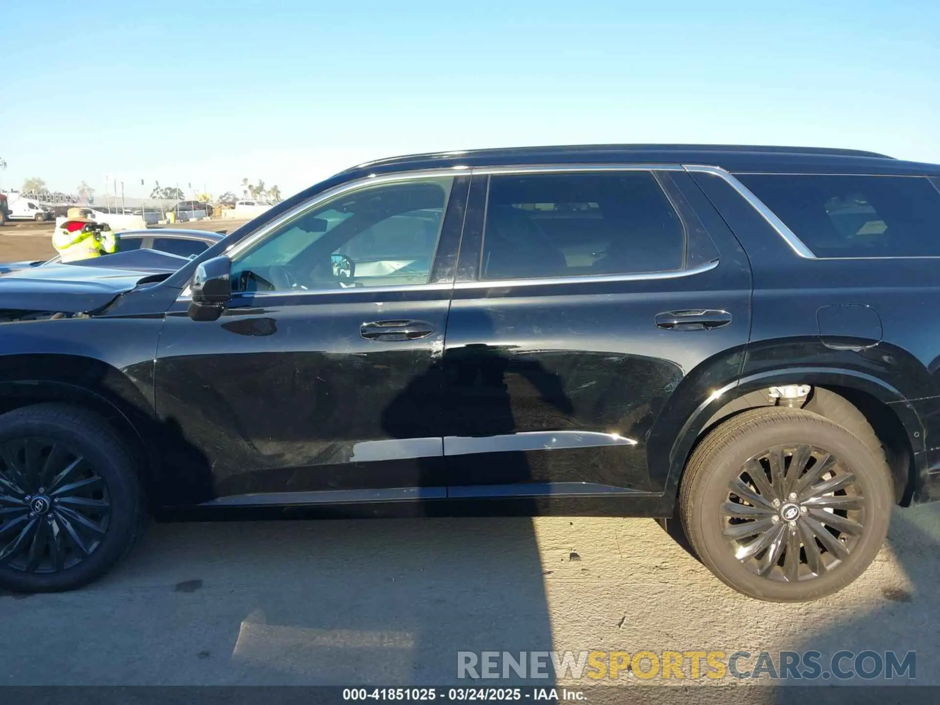 14 Photograph of a damaged car KM8R7DGE3RU806606 HYUNDAI PALISADE 2024