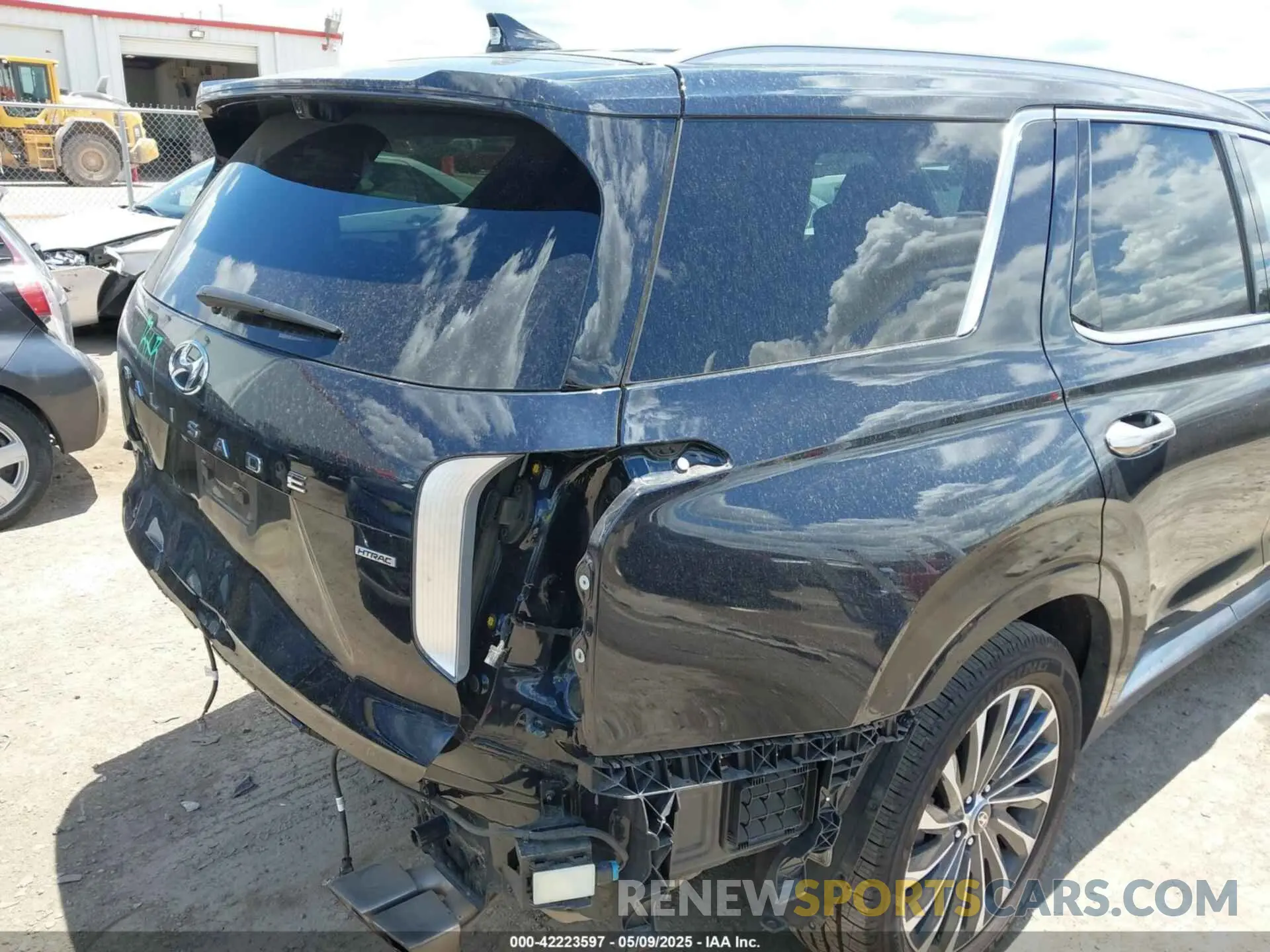 17 Photograph of a damaged car KM8R7DGE4RU710628 HYUNDAI PALISADE 2024