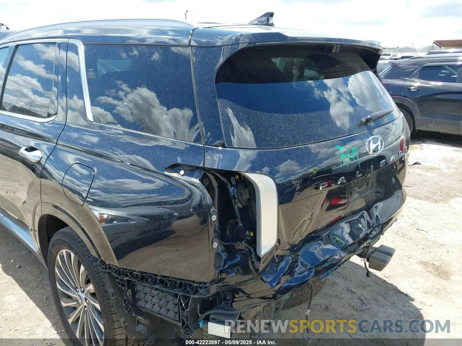 18 Photograph of a damaged car KM8R7DGE4RU710628 HYUNDAI PALISADE 2024