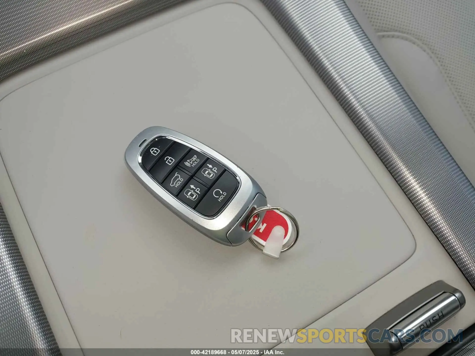 11 Photograph of a damaged car KM8R7DGE4RU786205 HYUNDAI PALISADE 2024