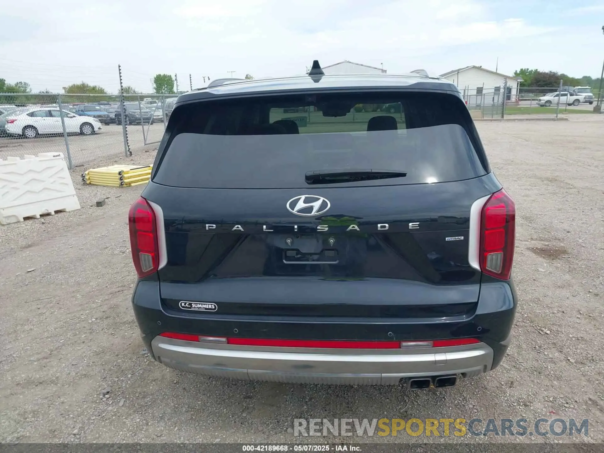 17 Photograph of a damaged car KM8R7DGE4RU786205 HYUNDAI PALISADE 2024