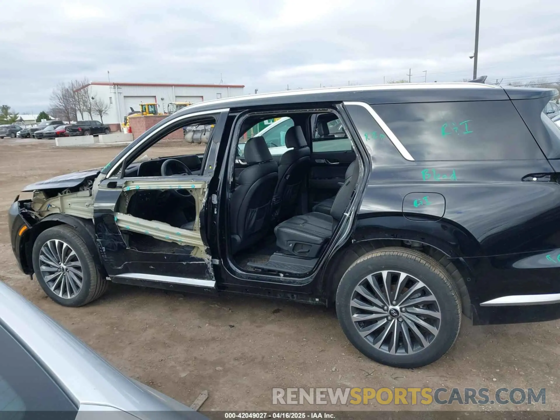 15 Photograph of a damaged car KM8R7DGE5RU679888 HYUNDAI PALISADE 2024