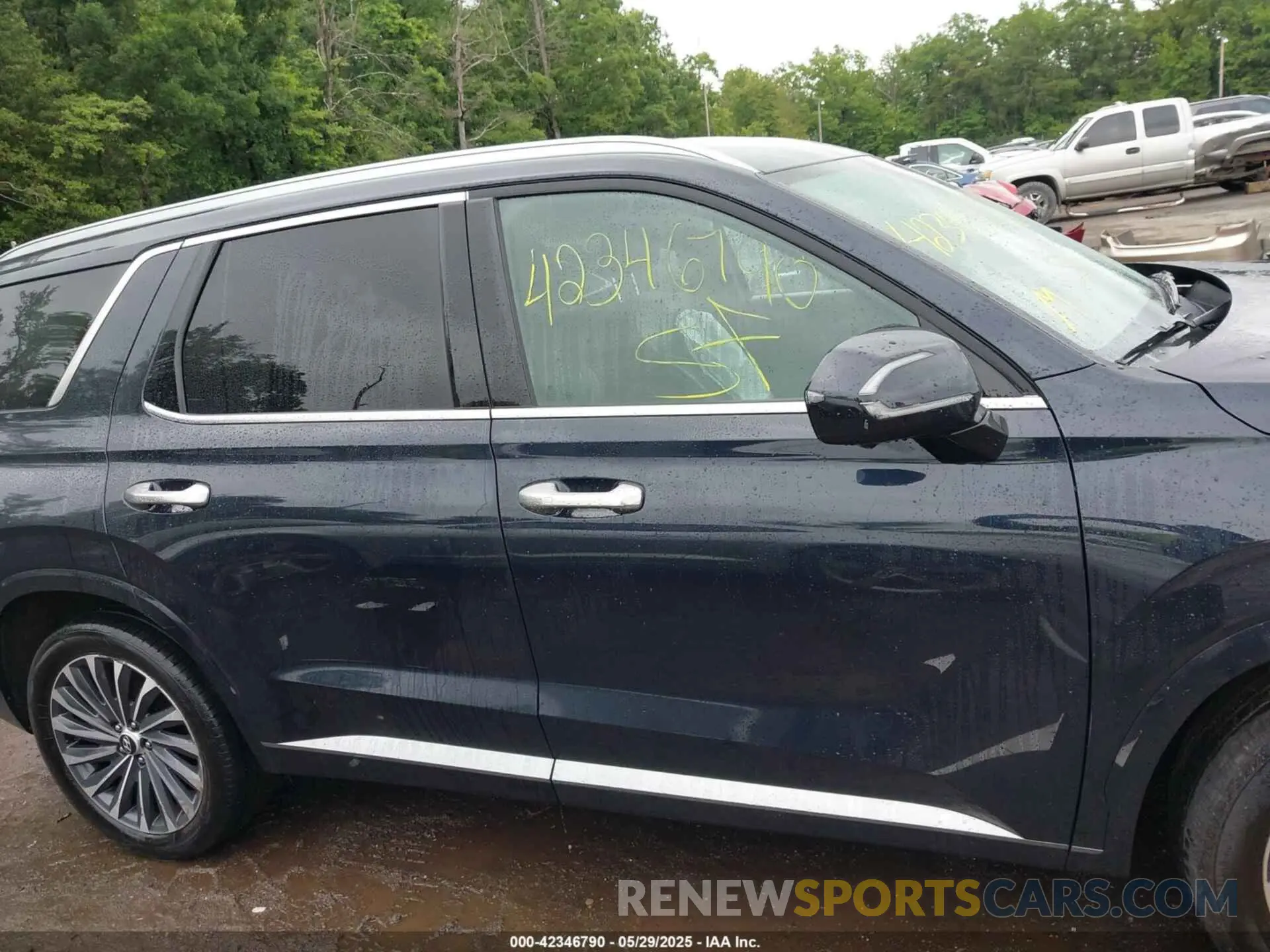 13 Photograph of a damaged car KM8R7DGE7RU650635 HYUNDAI PALISADE 2024