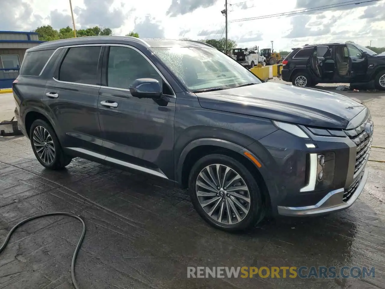 4 Photograph of a damaged car KM8R7DGE7RU661909 HYUNDAI PALISADE 2024