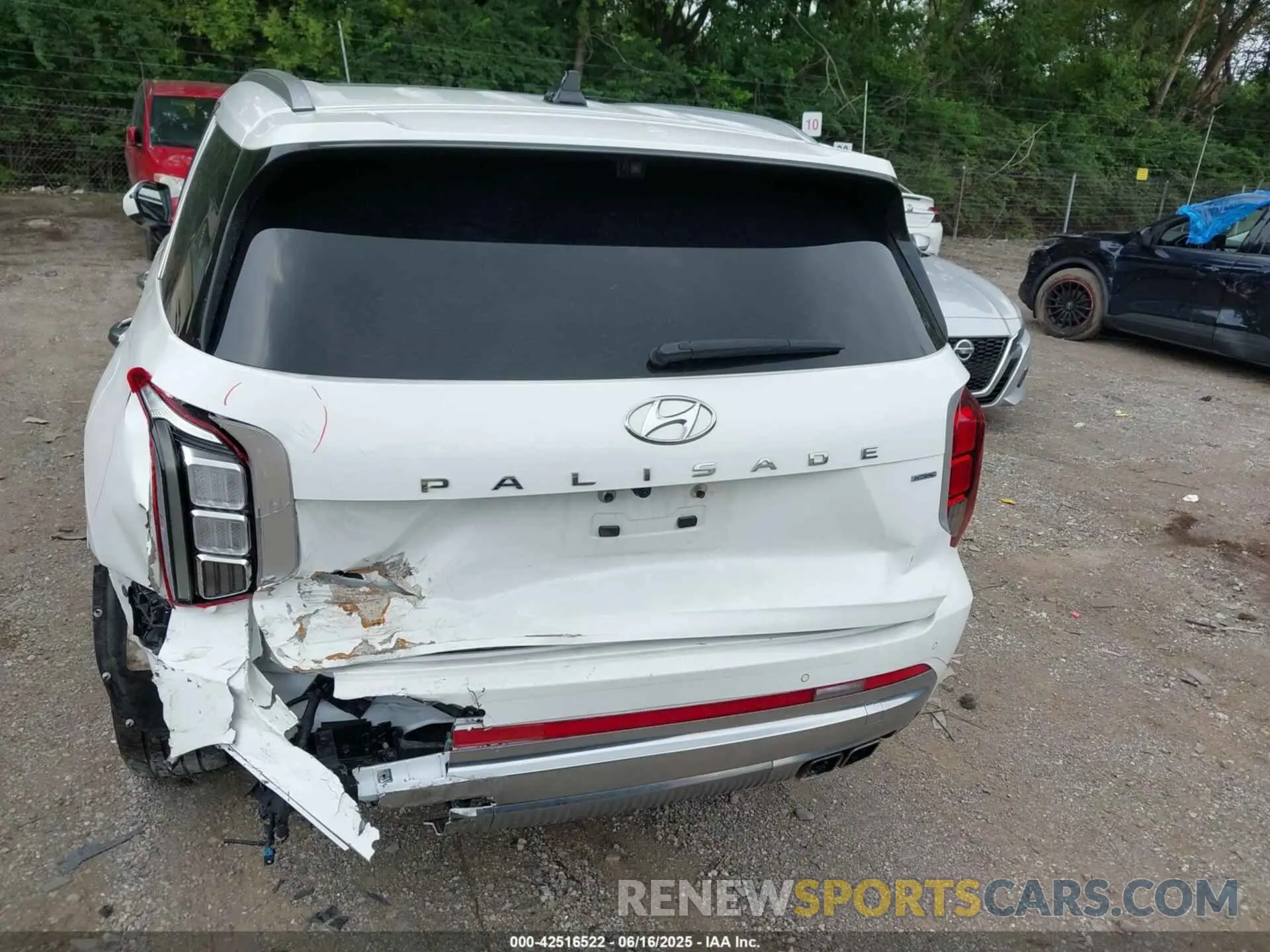 16 Photograph of a damaged car KM8R7DGE7RU664258 HYUNDAI PALISADE 2024