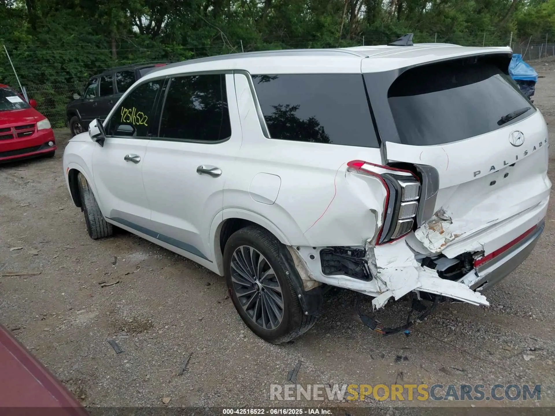 3 Photograph of a damaged car KM8R7DGE7RU664258 HYUNDAI PALISADE 2024