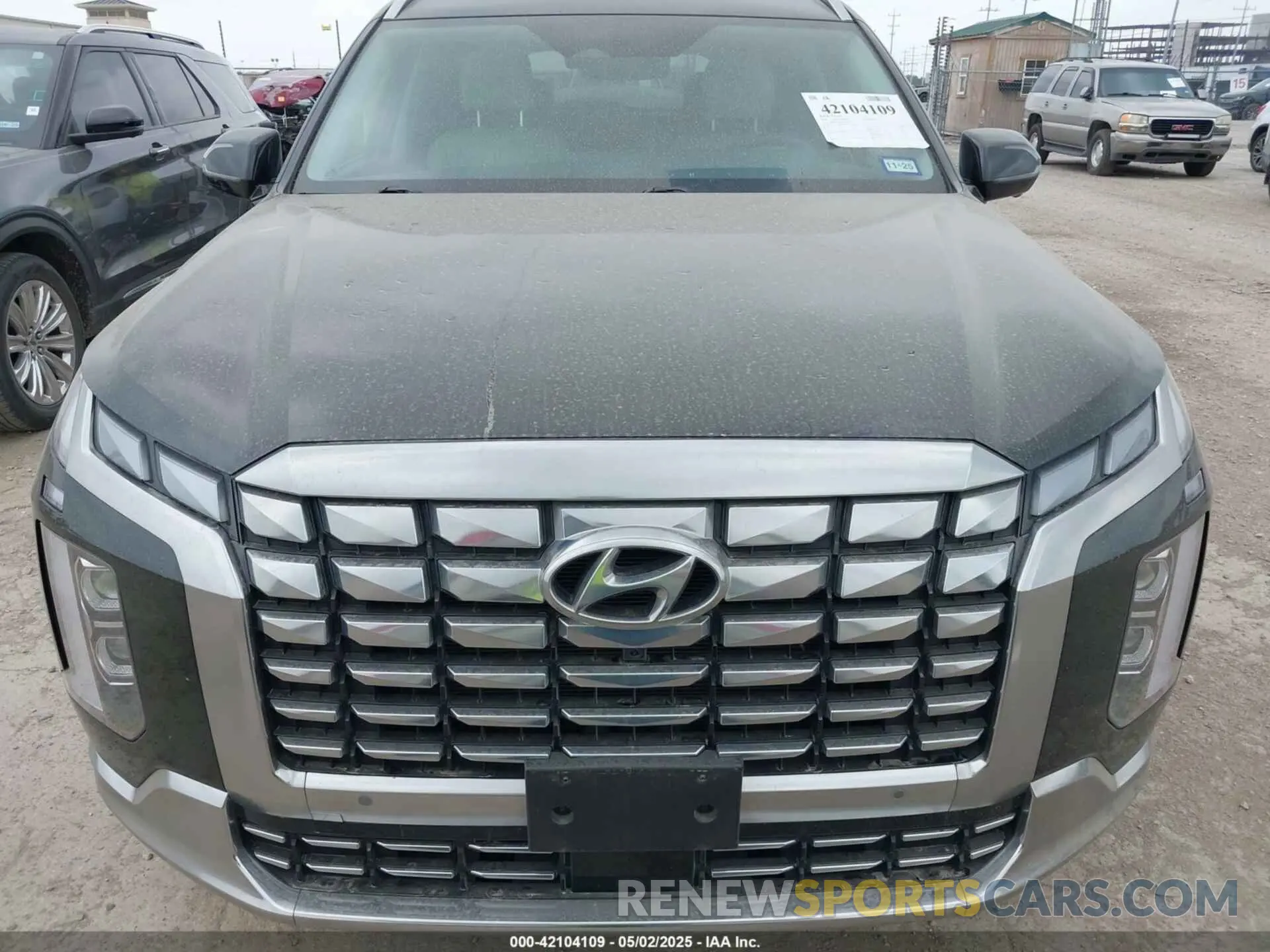 12 Photograph of a damaged car KM8R7DGE7RU687572 HYUNDAI PALISADE 2024