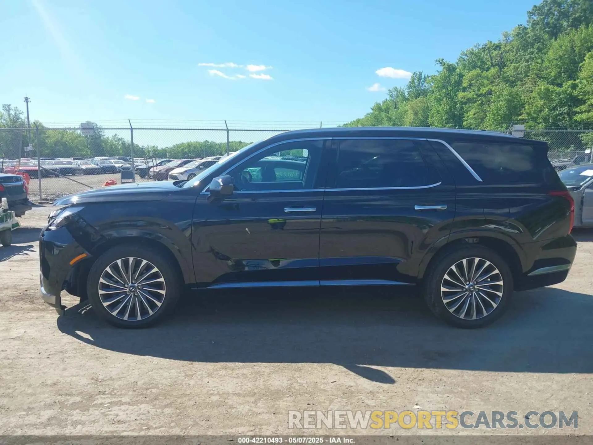 14 Photograph of a damaged car KM8R7DGE7RU795772 HYUNDAI PALISADE 2024