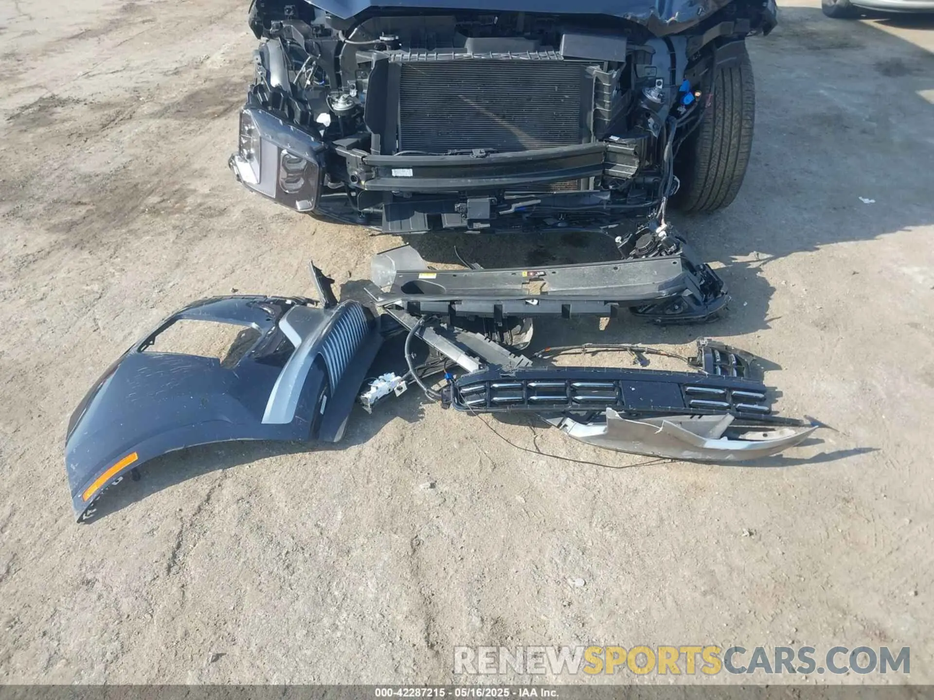 12 Photograph of a damaged car KM8R7DGE8RU690142 HYUNDAI PALISADE 2024