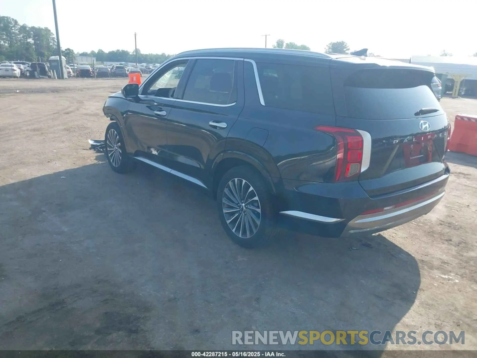 3 Photograph of a damaged car KM8R7DGE8RU690142 HYUNDAI PALISADE 2024