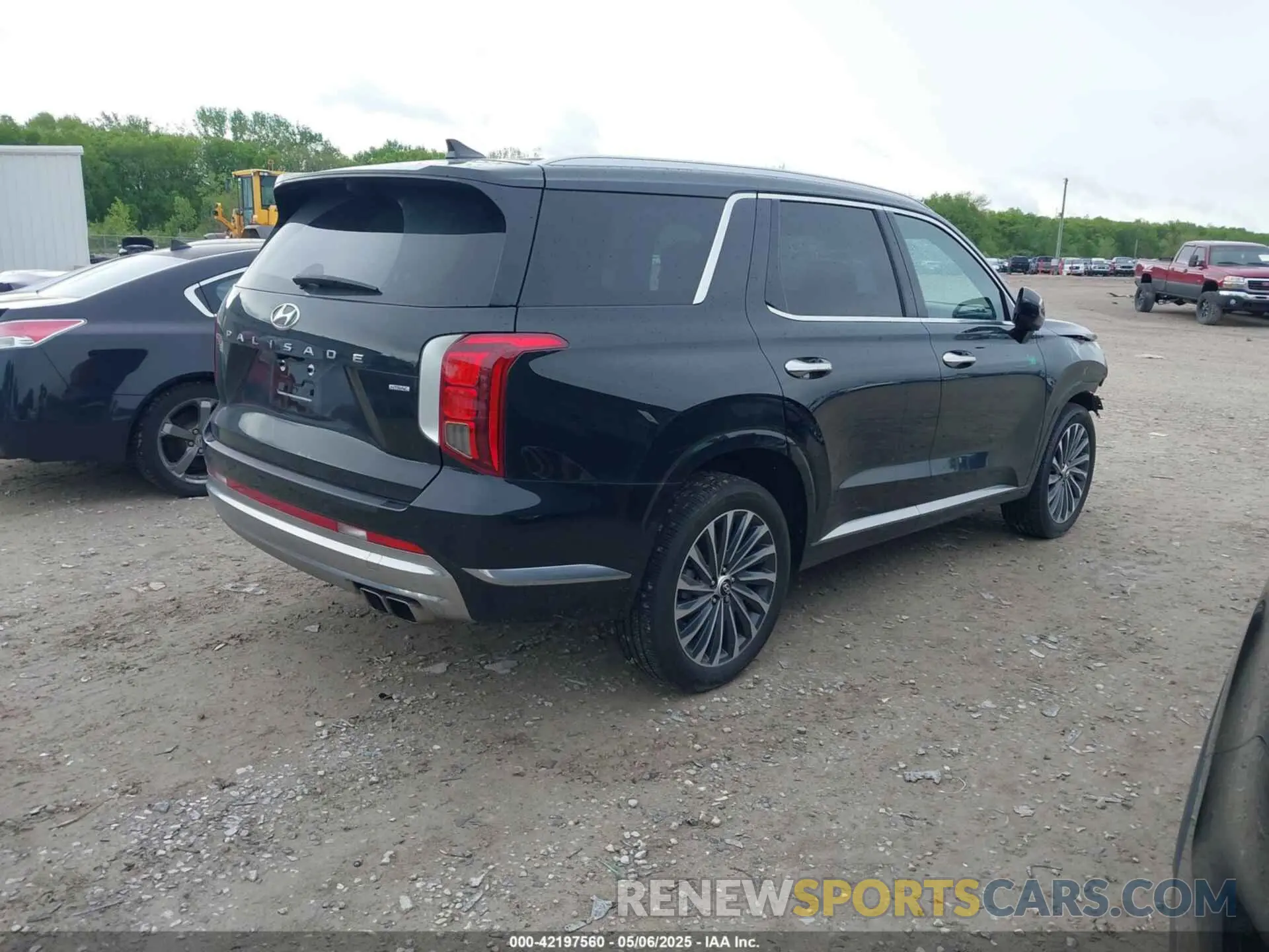 4 Photograph of a damaged car KM8R7DGE8RU745060 HYUNDAI PALISADE 2024