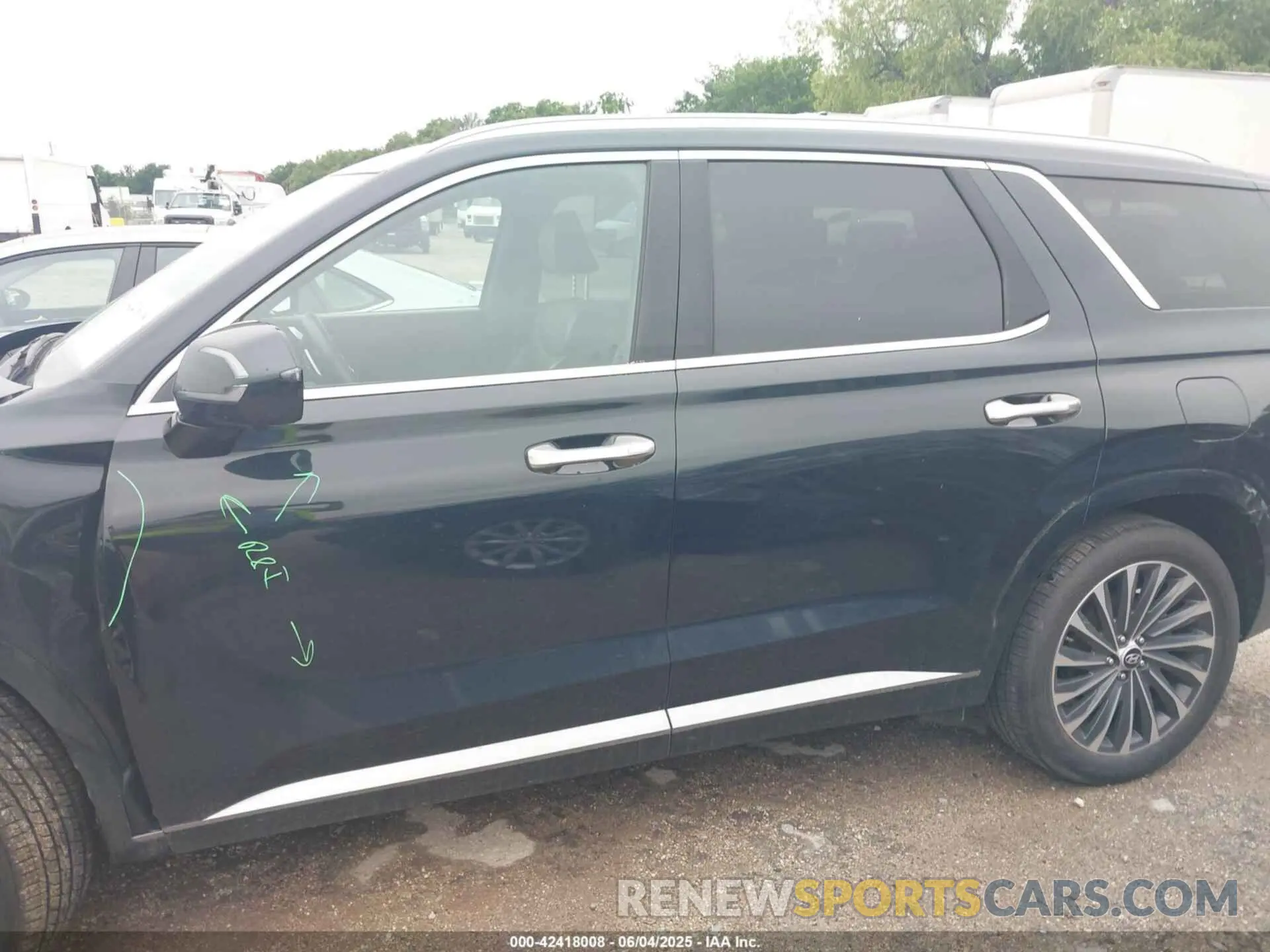 14 Photograph of a damaged car KM8R7DGE9RU682812 HYUNDAI PALISADE 2024
