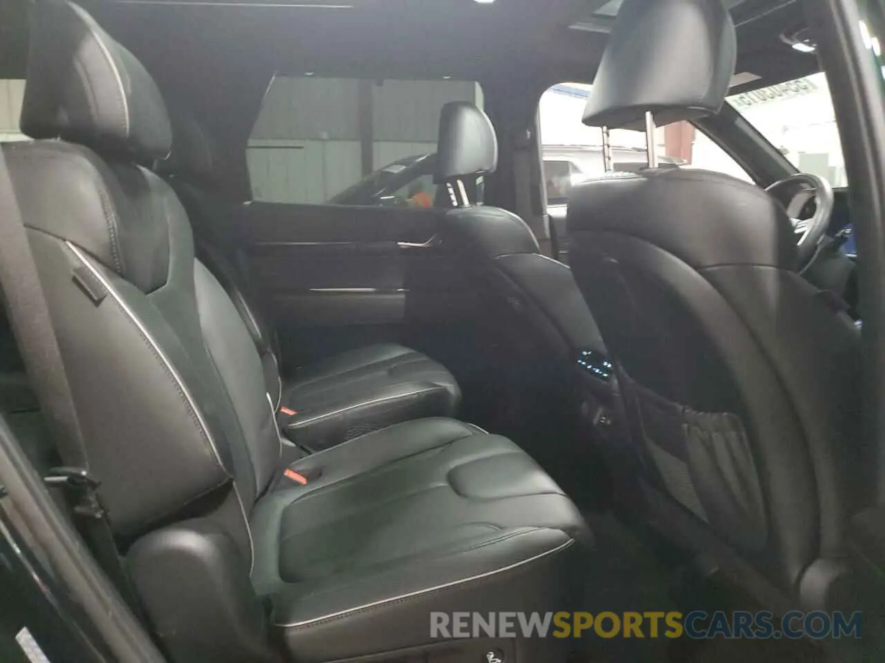 11 Photograph of a damaged car KM8R7DGE9RU682857 HYUNDAI PALISADE 2024