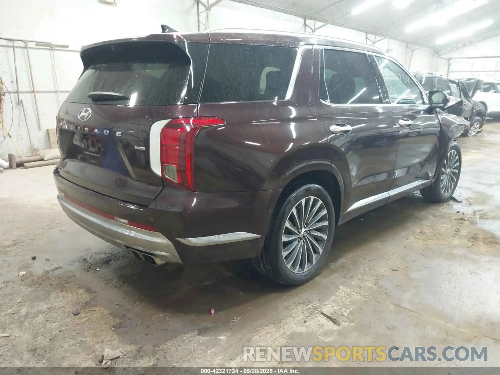 4 Photograph of a damaged car KM8R7DGE9RU768864 HYUNDAI PALISADE 2024