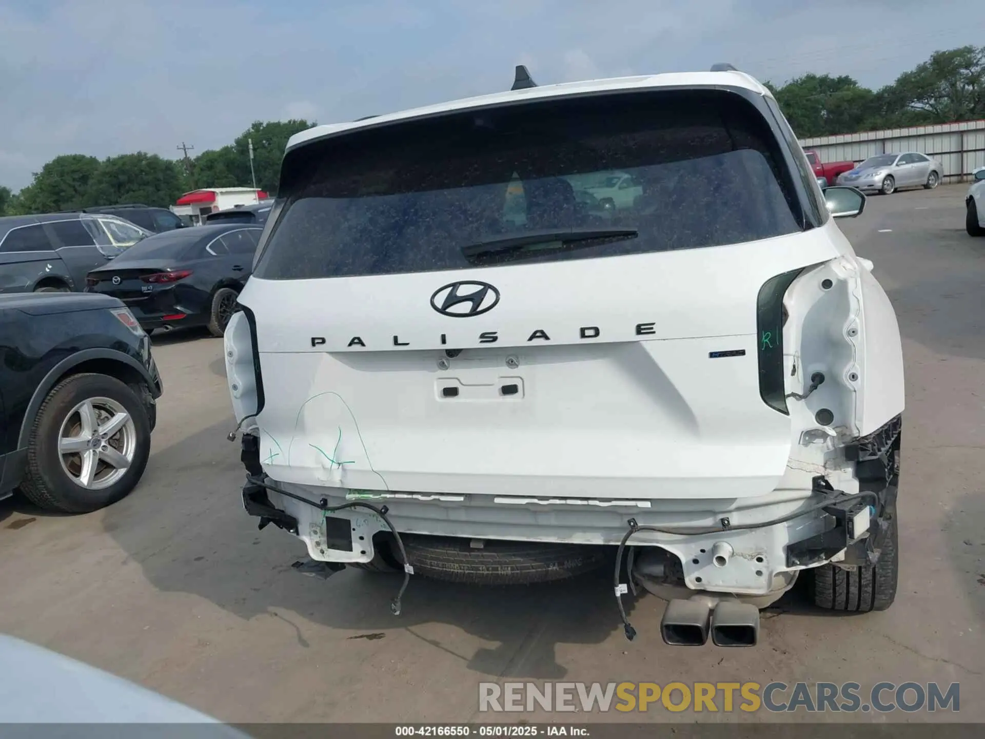 17 Photograph of a damaged car KM8R7DGEXRU712111 HYUNDAI PALISADE 2024
