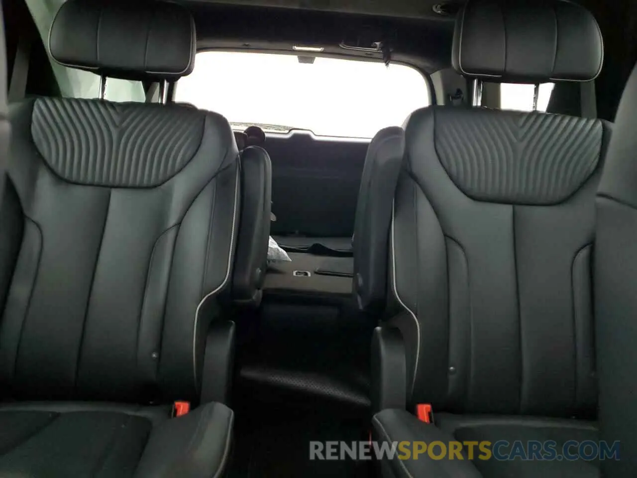 10 Photograph of a damaged car KM8R7DGEXRU805209 HYUNDAI PALISADE 2024