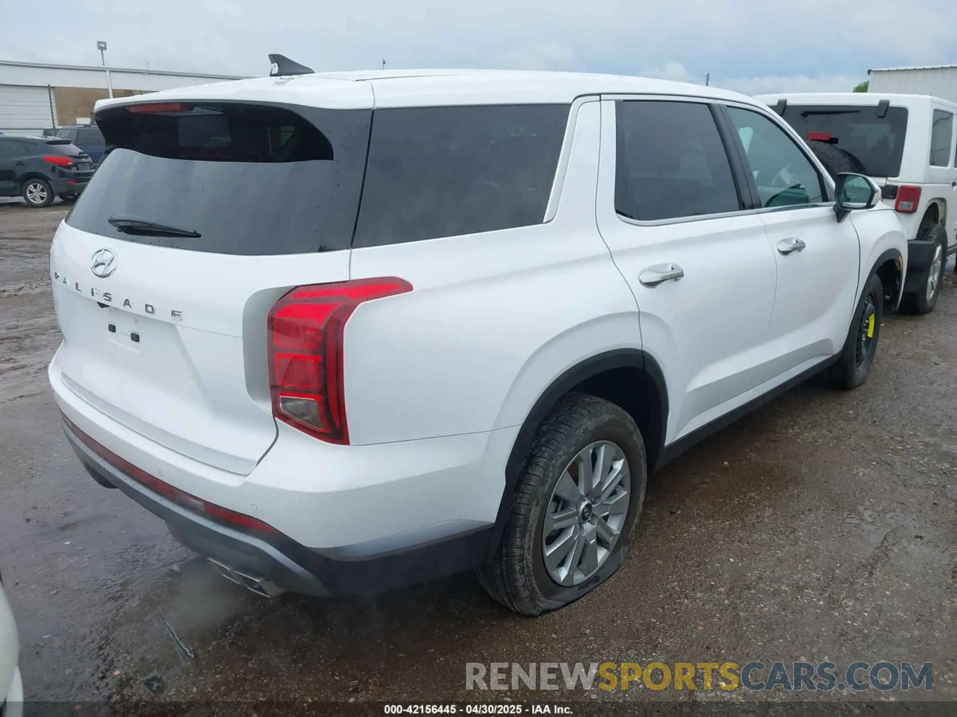 4 Photograph of a damaged car KM8R14GE5SU887907 HYUNDAI PALISADE 2025
