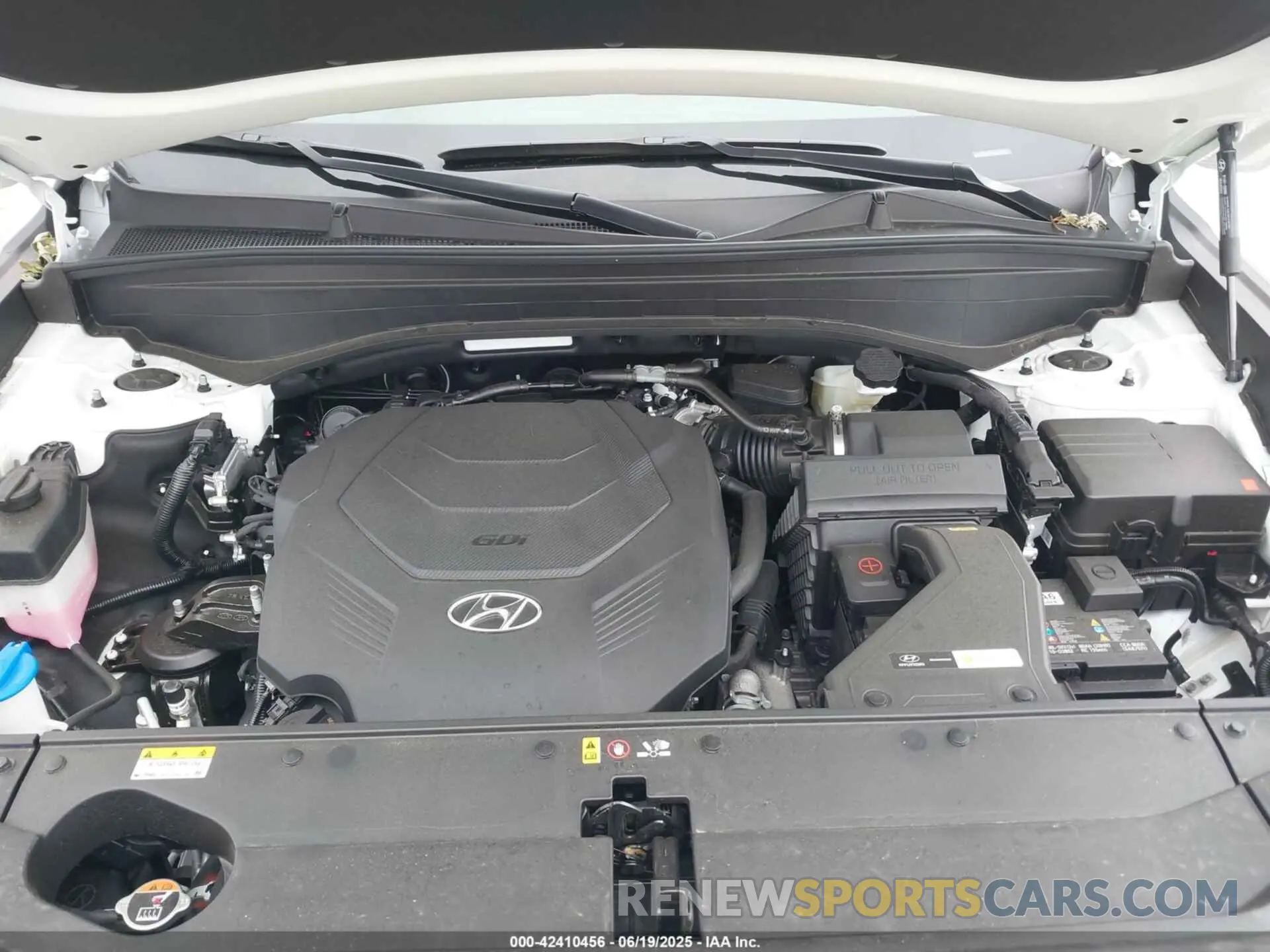 10 Photograph of a damaged car KM8R14GE8SU878599 HYUNDAI PALISADE 2025