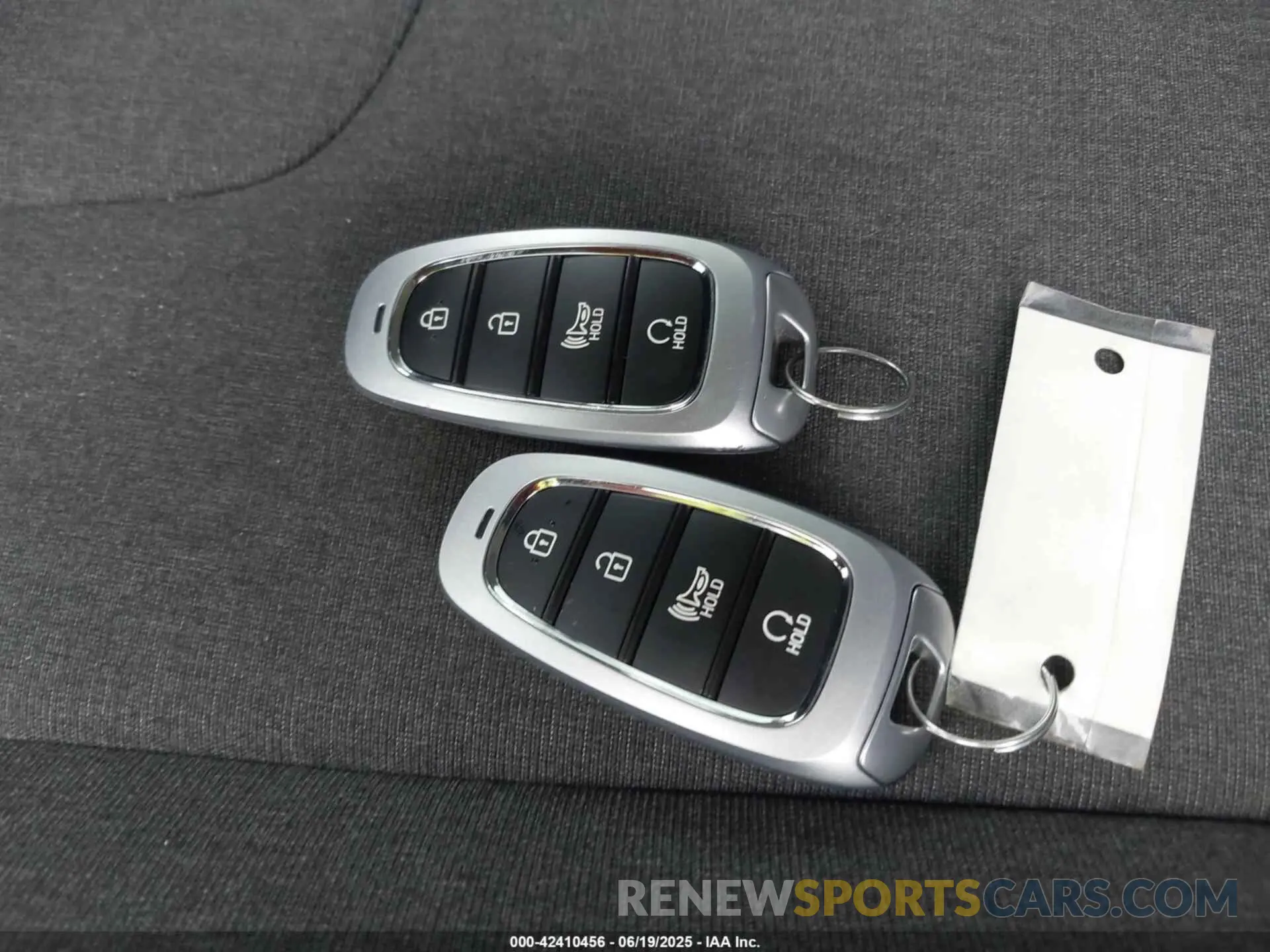 11 Photograph of a damaged car KM8R14GE8SU878599 HYUNDAI PALISADE 2025