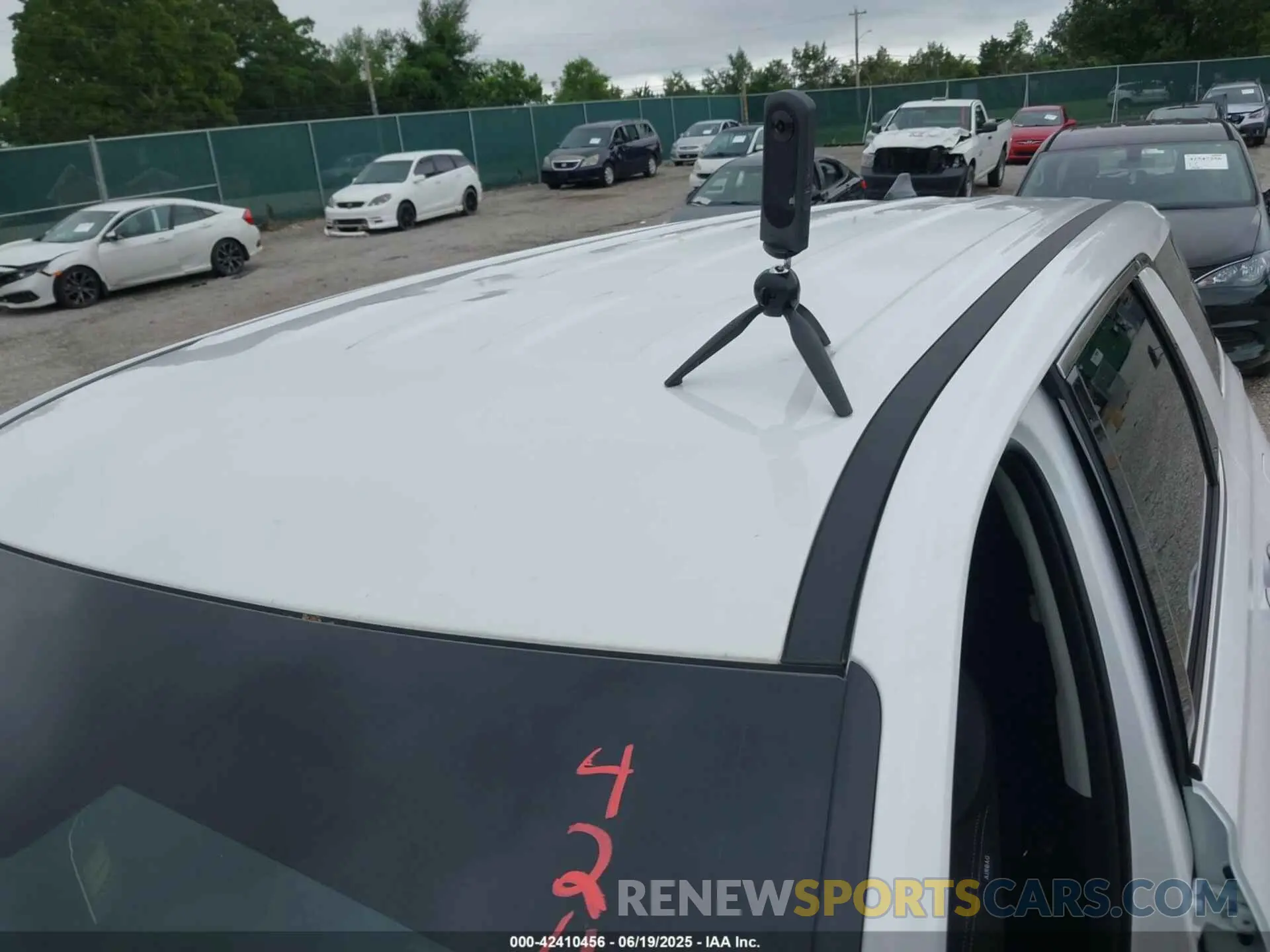 17 Photograph of a damaged car KM8R14GE8SU878599 HYUNDAI PALISADE 2025